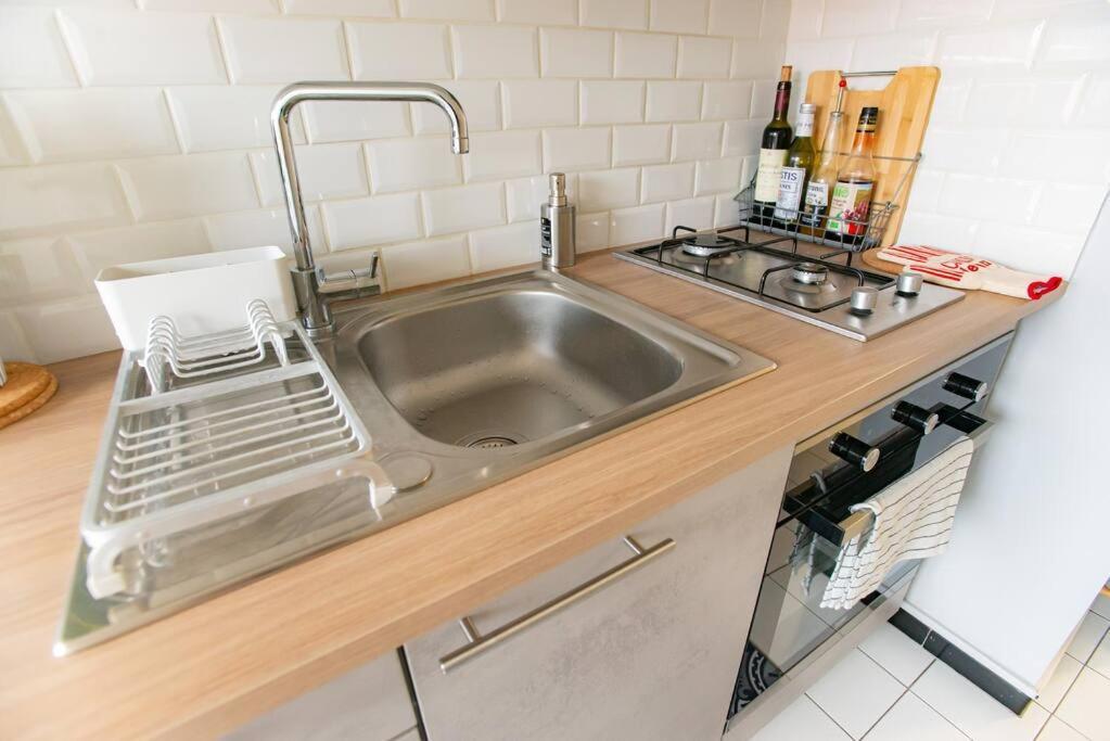 Studio With Balcony Paris Extérieur photo