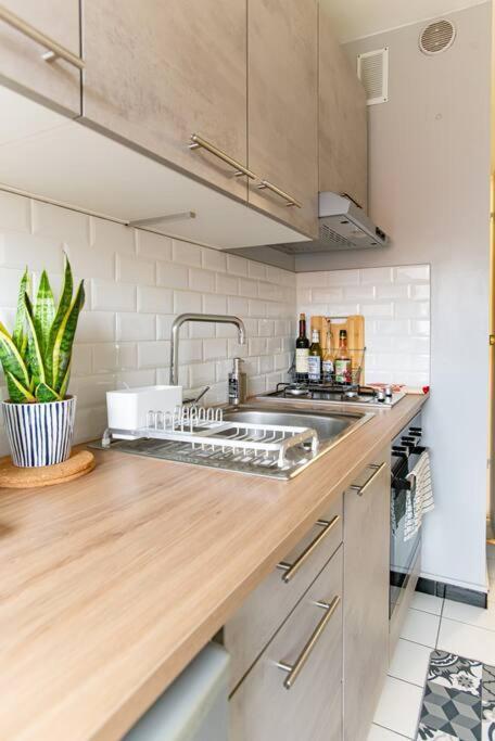 Studio With Balcony Paris Extérieur photo